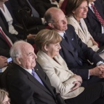 Хелмут Кол срещу бежанската политика на Меркел