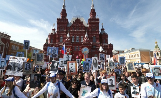 „Безсмъртният полк“ отново ще премине по Червения площад в Деня на победата