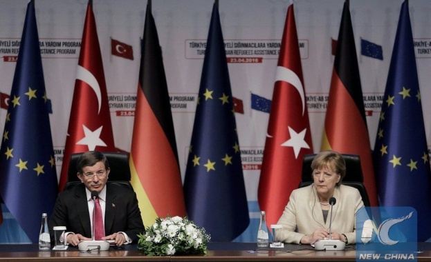 Турция иска незабавно отпадане на визите ѝ за ЕС или пуска мигрантите