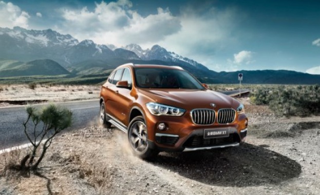 BMW представя дълго X1 за Китай