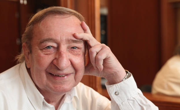 Никола Анастасов на 84: И ние всички станахме рошави гарги…