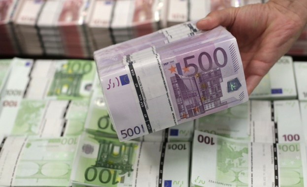 По-висок ръст на икономиката и отрицателна инфлация в Еврозоната