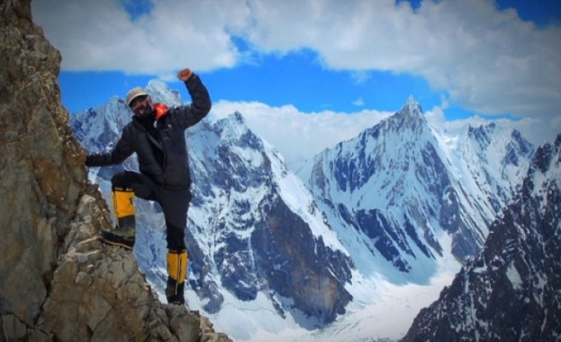 Боян Петров покори връх Анапурна