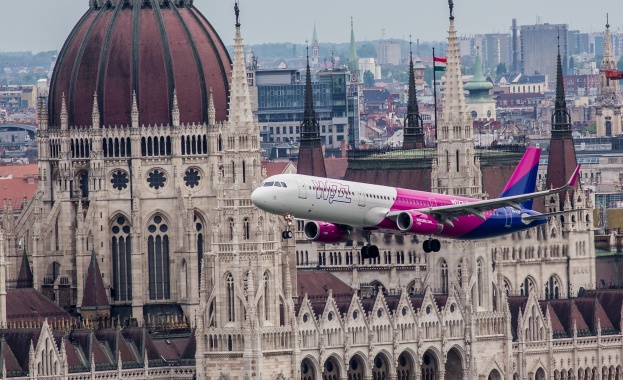 Най-новият Аirbus a321 на Wizz air за първи път на авиошоуто в Будапеща