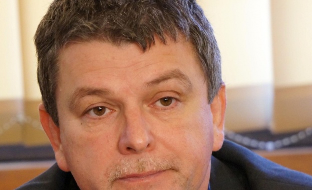 Бургас: Проф. Хр. Бозов ще изнесе лекция за насоките в развитието на морската медицина 
