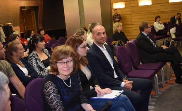 Представиха Бургас пред румънски туроператори на форум в Букурещ