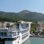 Пускат част от фериботите в Гърция, блокирани остават още българи