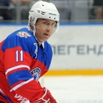 Путин вкара една шайба в мач от турнира на Нощната хокейна лига