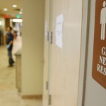 Според президентската администрация училищата в САЩ трябва да се пригодят за транссексуалните ученици