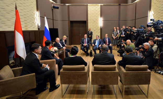 Путин и Видодо обсъдиха идеята за създаване на зона за свободна търговия между Индонезия и ЕАИС