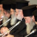 Св. Синод налага на архим. Дионисий забрана за свещенослужение 