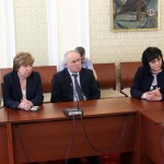 Розопроизводители искат отмяна на еднодневния трудов договор