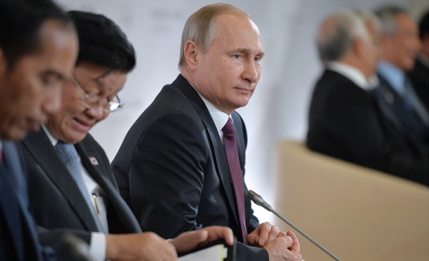 Путин: Русия е готова да предложи на страните от АСЕАН проекти за АЕЦ от ново поколение