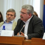 Войната срещу парите (в брой)