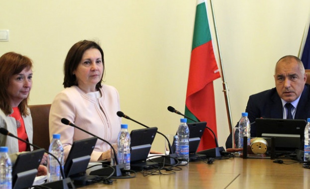 Борисов за новия състав на МС: Станахме женско царство