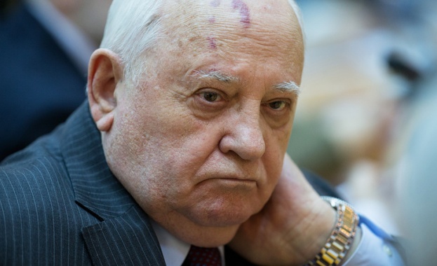 Украйна забрани на Горбачов да влиза в страната