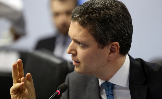 Поредна оставка заради корупция в Бразилия