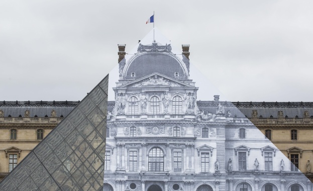 Затварят Лувъра в петък, застрашени творби ще бъдат преместени на по-горни етажи
