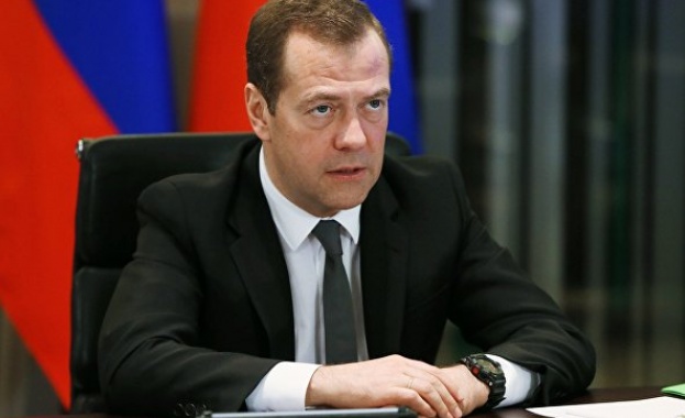 Медведев: Русия ще продължи да развива „зелена“ икономика