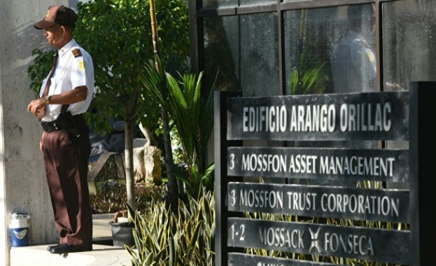 New York Times: В Панамските документи фигурират имената на близо 2,5 хил. американци