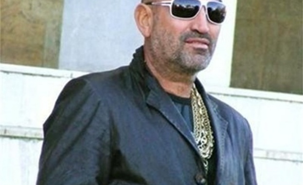 Кмет, даскал и поп подкрепиха Ценко Чоков в съда