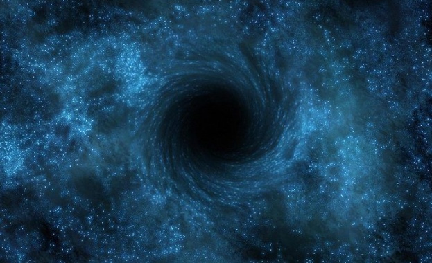 Стивън Хокинг: Черните дупки са път към друга Вселена