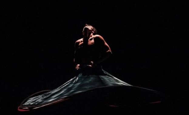 Дервиш, хореограф и мистичен танцьор – Зия Азази на сцената на Народния театър