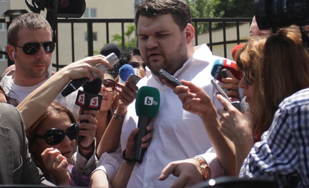 НСО отказва да разкрие дали още охранява Делян Пеевски