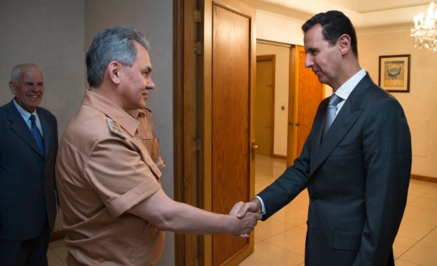 С. Шойгу инспектира авиобазата Хмеймим 