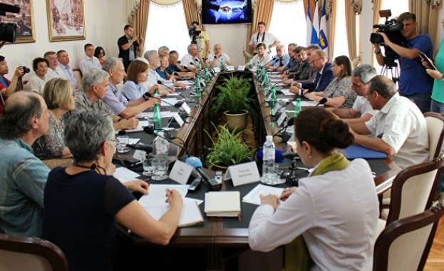 Личните впечатления на американската делегация в Крим: И за какво са санкциите?