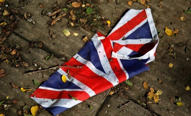 Кошмарно петъчно начало за борсовите индекси в Европа