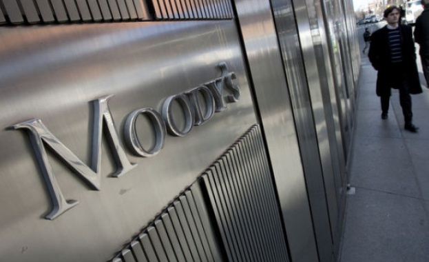 „Мудис” понижи до негативна перспективата за кредитния рейтинг на Великобритания