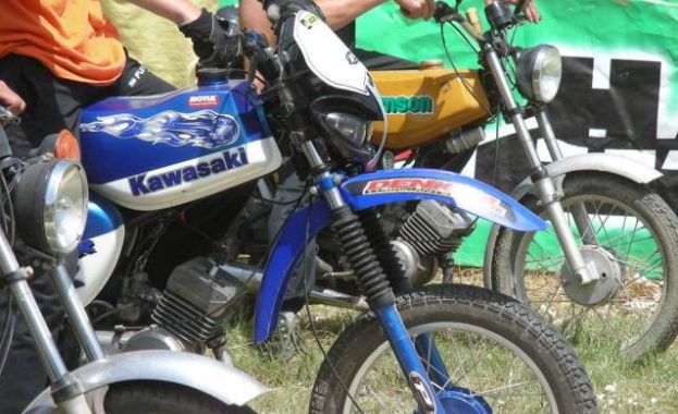 Адреналинови атракции в мотошоуто „Балканче крос” 