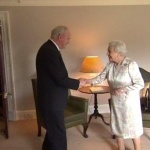 Кралица Елизабет: Все още съм жива