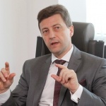 П. Андронов: Проблемът не са слабостите на ЕС, а разслоението на богати и бедни  