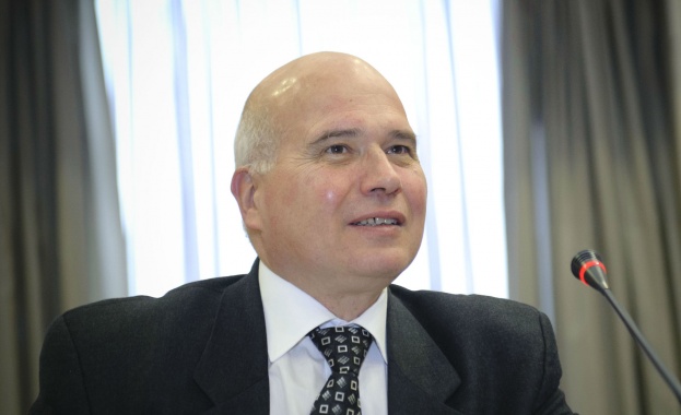 Св. Терзиев: Възможно е Великобритания да остане в ЕС