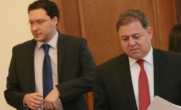 Митов и Ненчев представят позицията на България преди срещата на върха на НАТО във Варшава