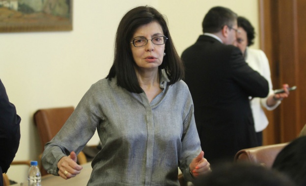 МОН призна проблем с класирането на сходни проекти на едни и същи хора по европрограма