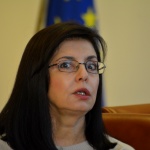 Родителите са на въртележката, а Вие къде сте, г-жо Кунева?