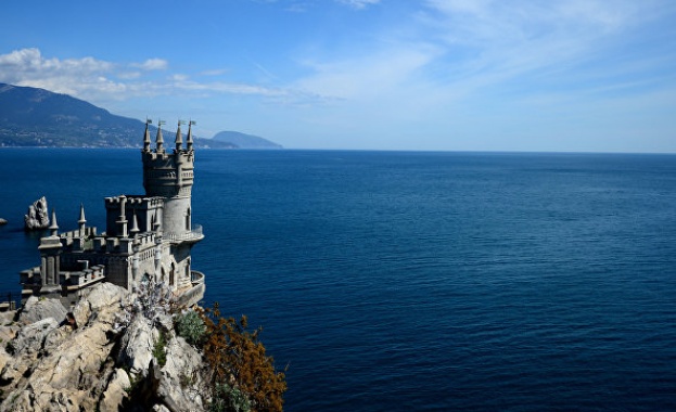 Расте броят на украинските туристи в Крим