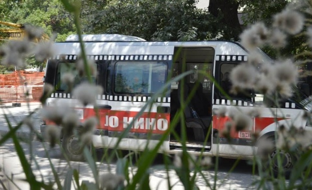 Пътуващото лятно кино на БНТ тръгва тази вечер от Борисовата градина в София 