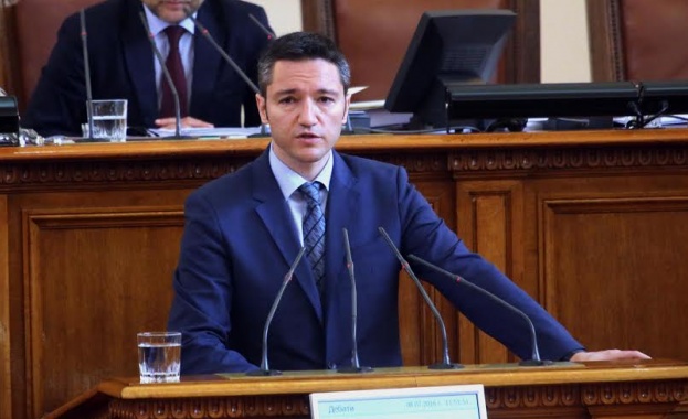 Вигенин пита Кунева: Как ще запазите от провал първото председателство на България на ЕС?