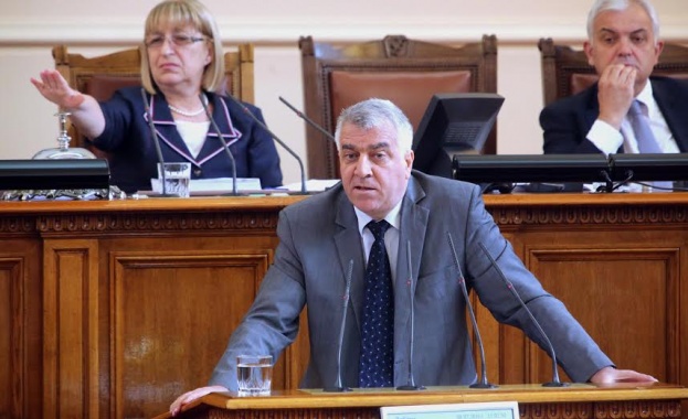 Румен Гечев: Управляващите дадоха на концесия Закона за концесиите