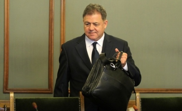 България няма да участва в батальоните на НАТО в прибалтийските държави, засега