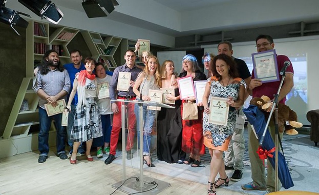 Творческа академия „Валери Петров" за "хвърчащите" хора