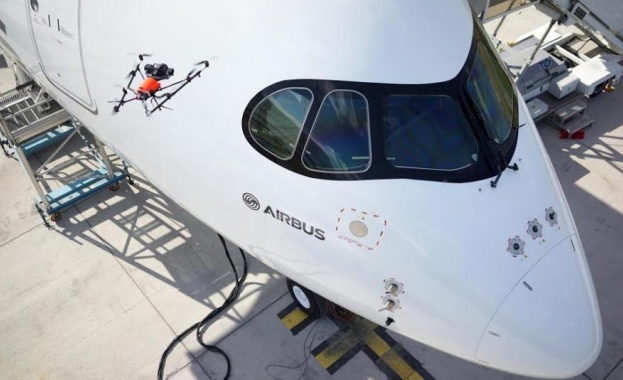 Airbus представя проверка на самолет с дрон по време на изложението във Фарнбъроу 