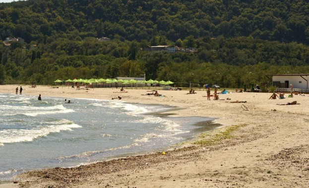 Плажът на “Аспарухово” вече с концесионер