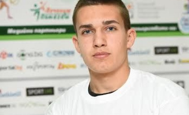 Антонио Иванов се класира за полуфиналите на 100 метра на Европейското по лека атлетика за юноши и девойки