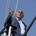 Кое е смешно и неразумно?