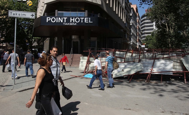 В Турция се намират още близо 1,5 хил. руски туристи